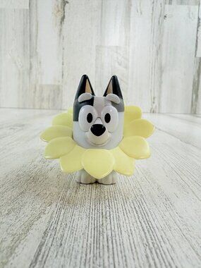 Bluey Muffin with Flower CONE of Shame Thumb Sucking Heeler Cousin Figure